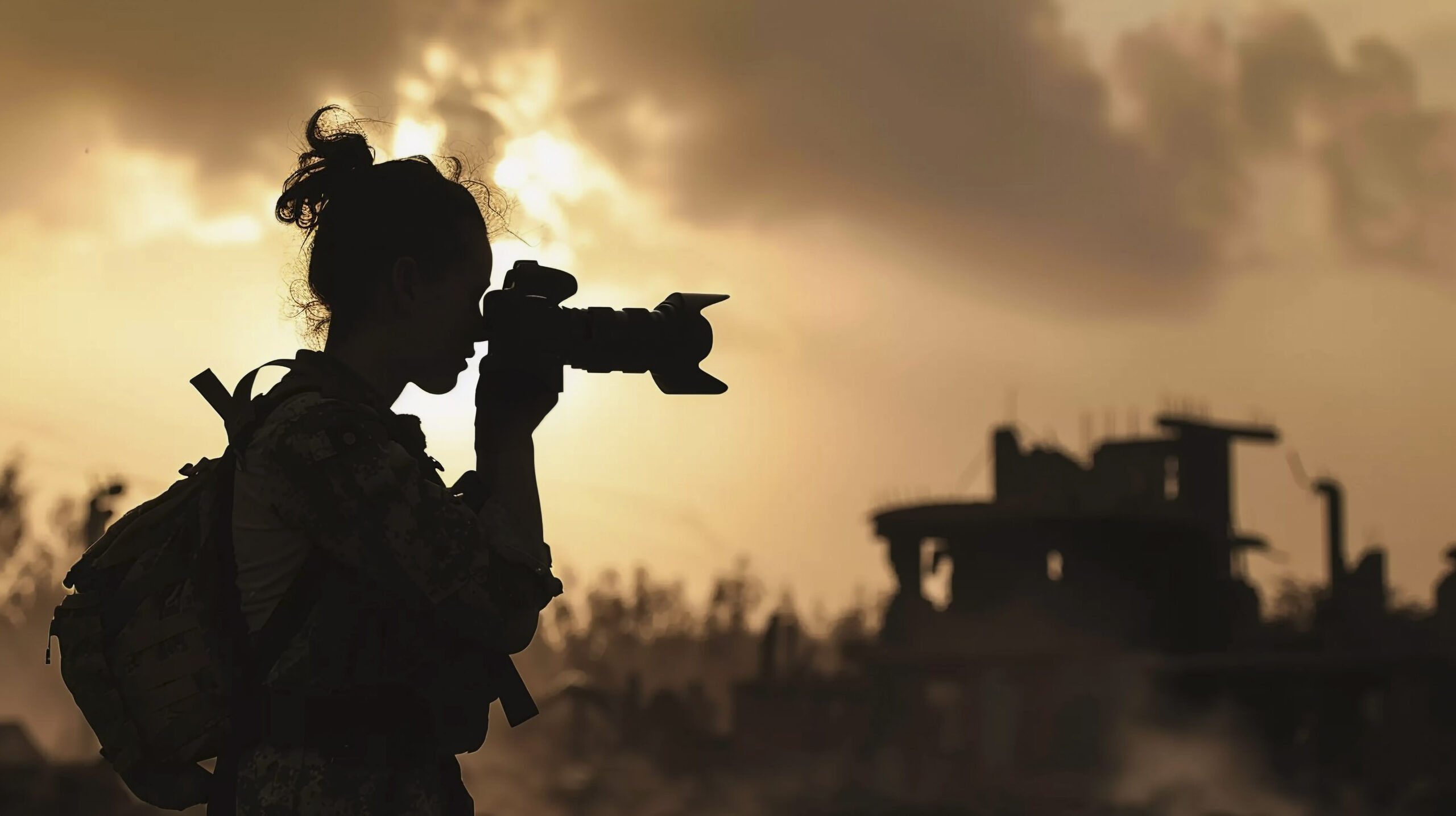 Behind the Camera: The Stories Behind Famous Cold War Photos